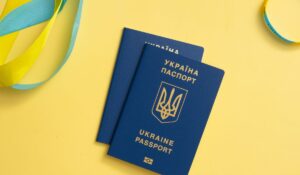 Оформлення закордонного паспорту України на території Польщі. Як зробити паспорт?